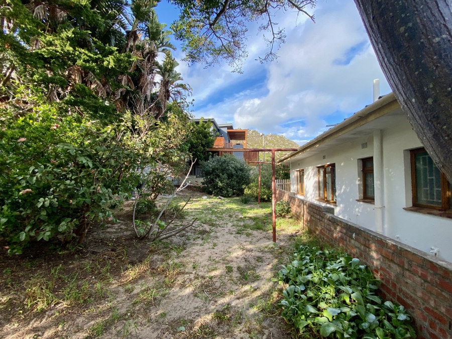 To Let 3 Bedroom Property for Rent in Kommetjie Western Cape